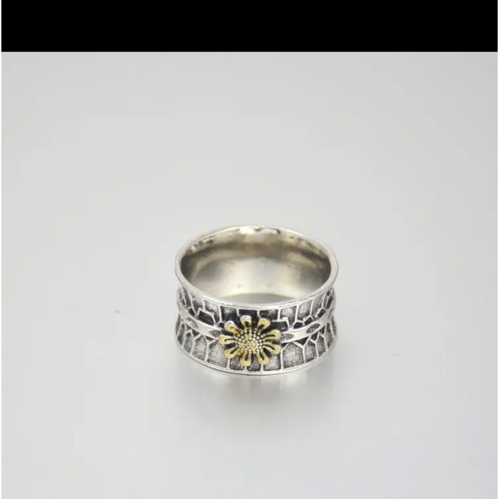 Fashion Flower Ring for Women – Chic Boho Vintage Silver-Plated Alloy